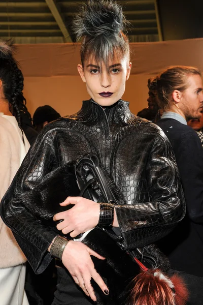 Look 37